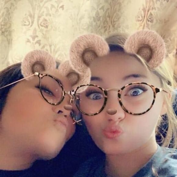 Meet your Posher, Leanne - Picture 1 of 1